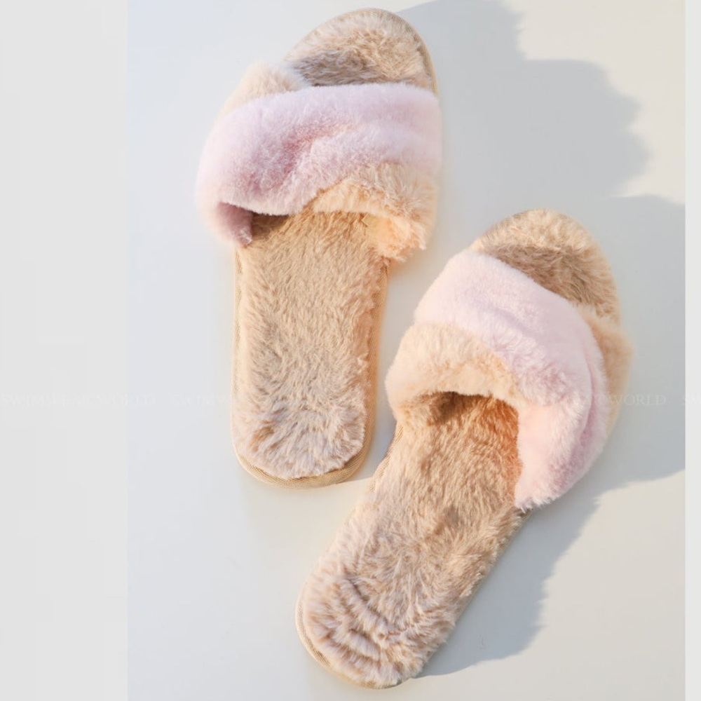 NWT l*space $59 Blush Pink and Beige Faux Fur Slide Slippers Size 7